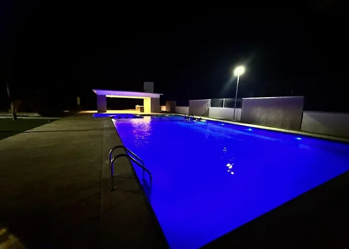 2 Bedroom Apartment, Compartido *
